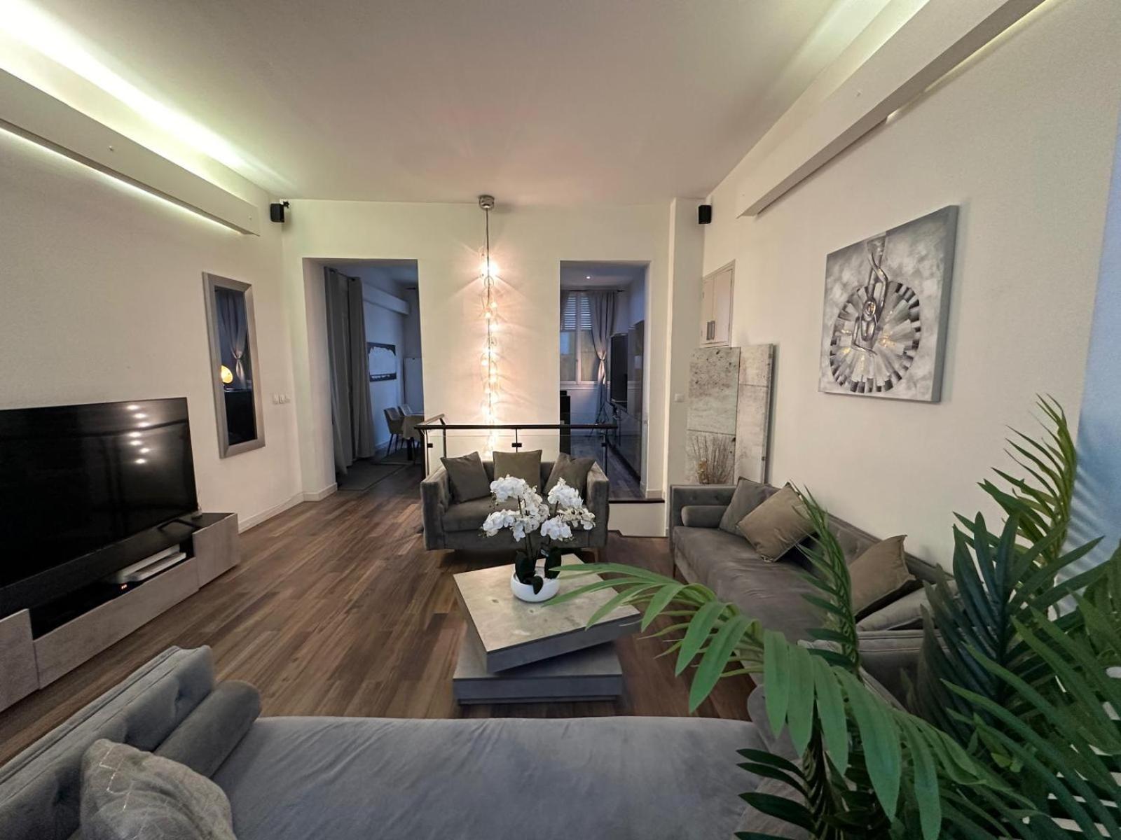 Les Champs Elysees-125M2 Modern And Spacious Párizs Kültér fotó